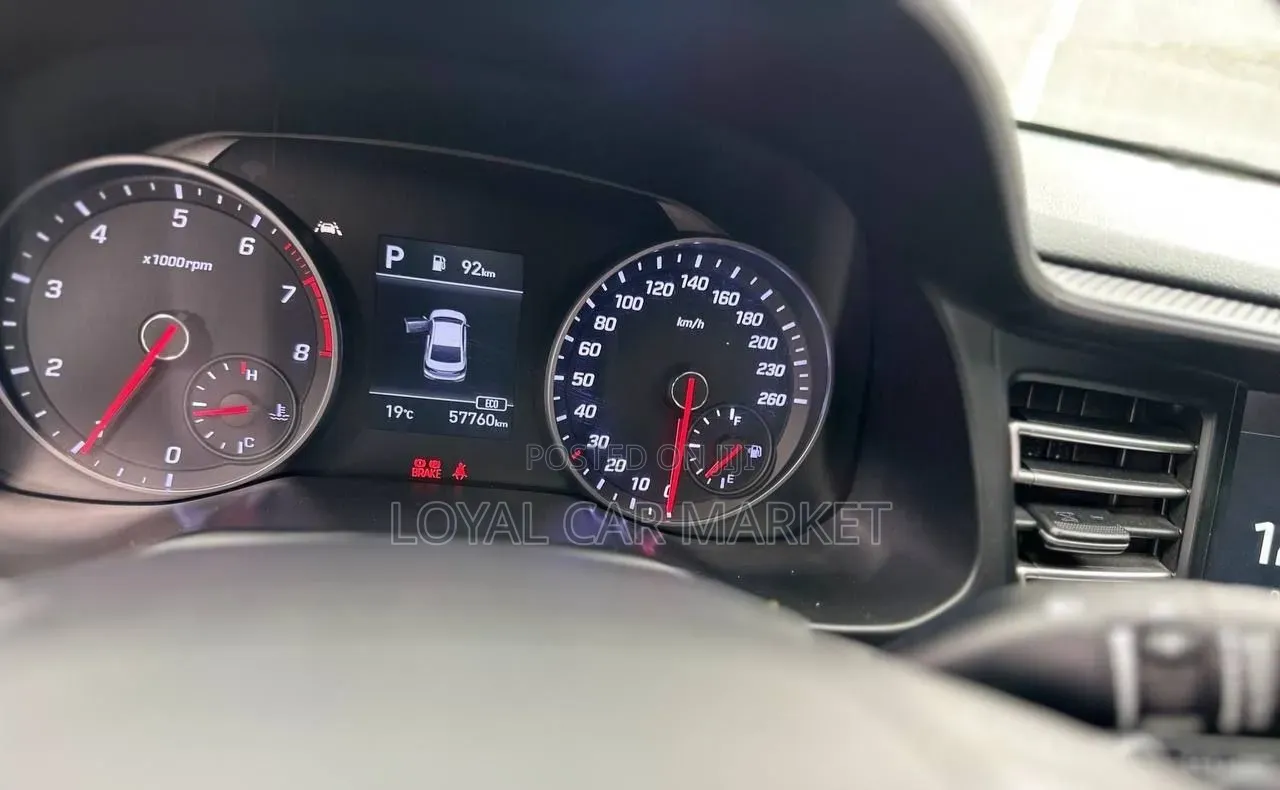 Hyundai Avante 2020 Gray