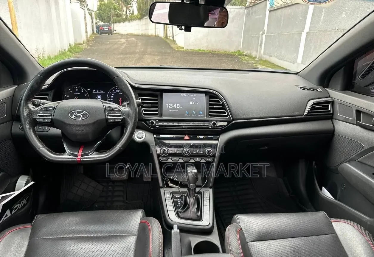 Hyundai Avante 2020 Gray