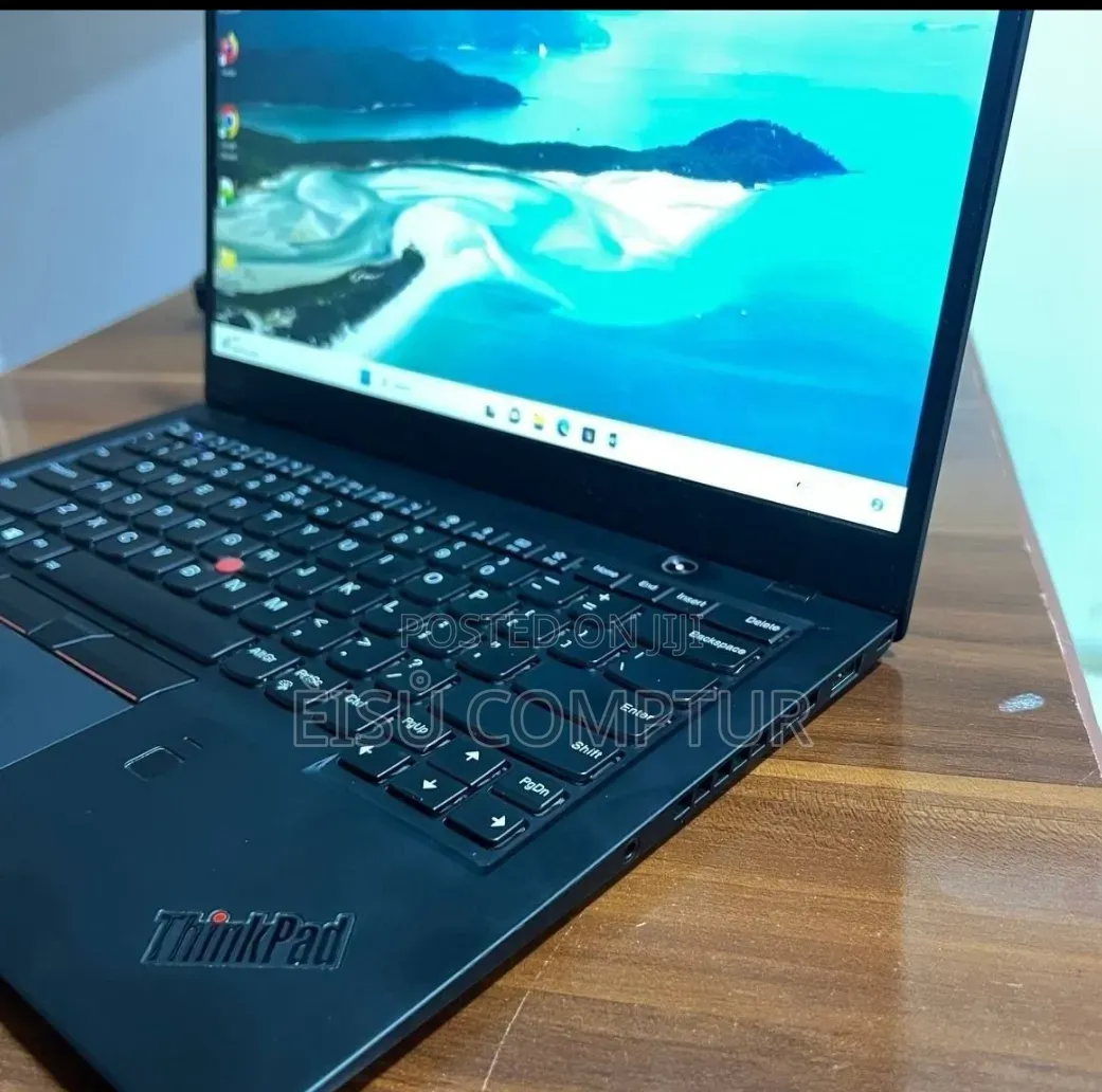 New Laptop Lenovo Legion 5 8GB Intel Core i5 SSD 256GB