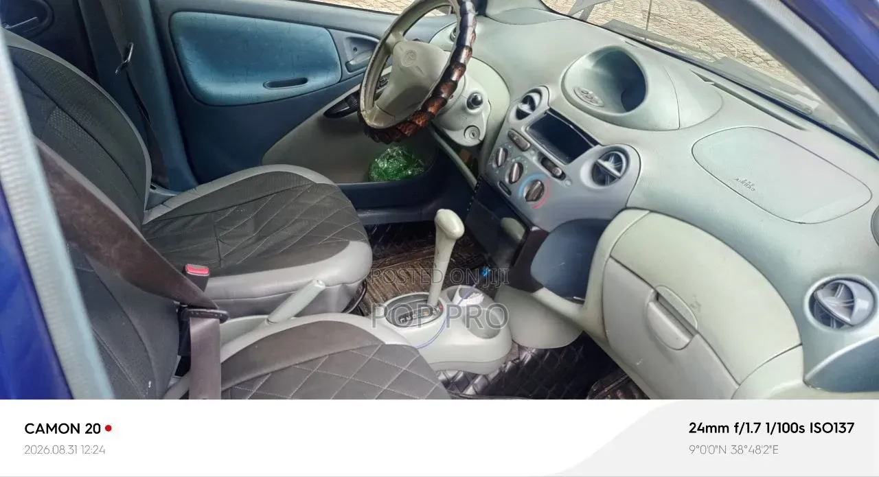 Toyota Vitz 2001 Blue