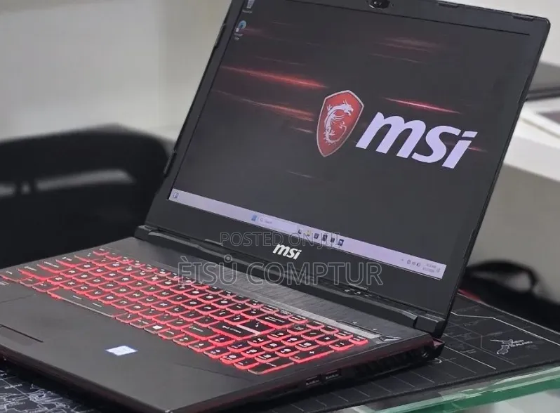 New Laptop MSI GP75 Leopard 16GB Intel Core i7 SSD 256GB