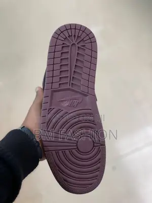 Air Jordan 1 Low Burgendy X Black X White Sole