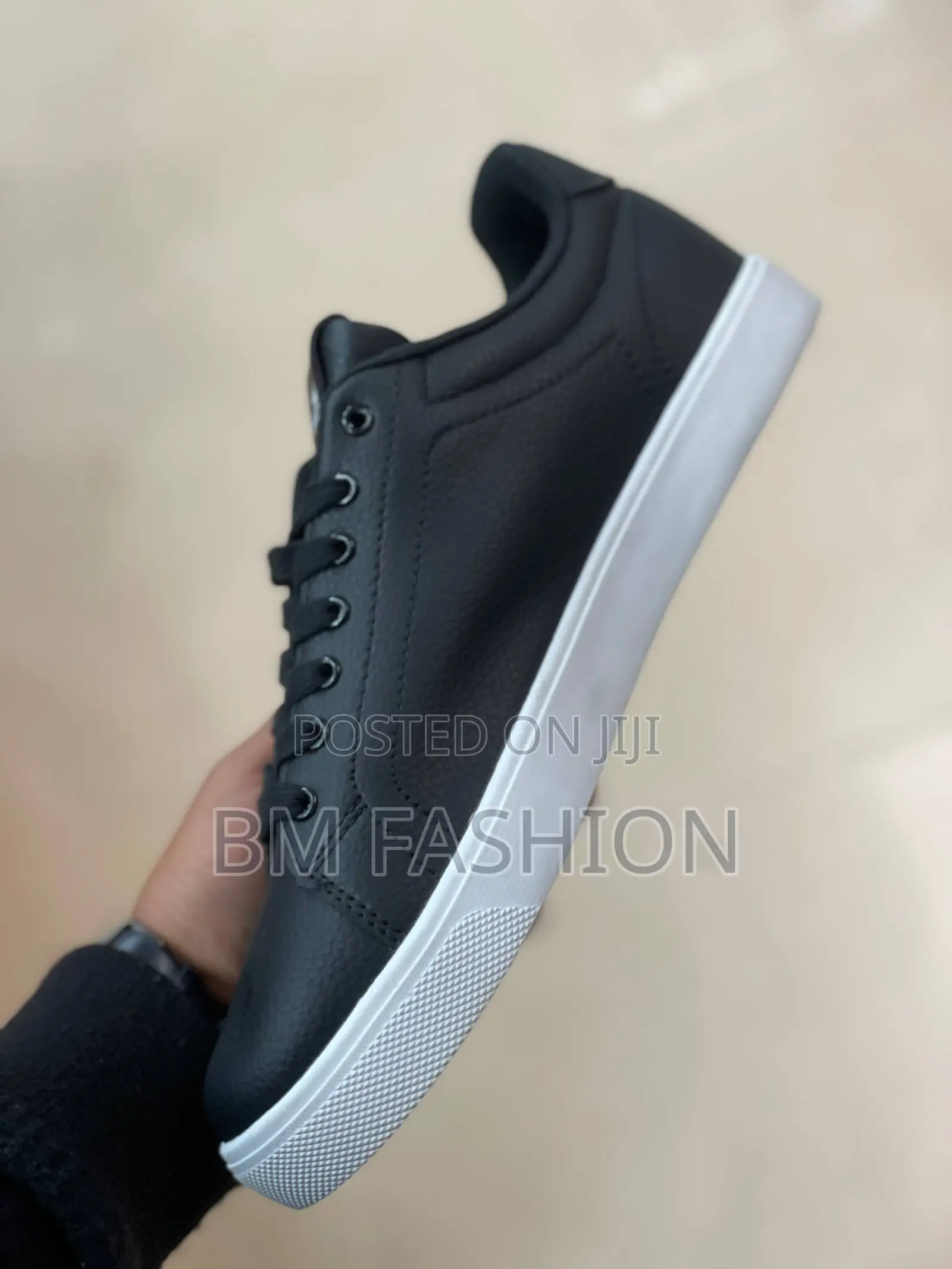 Lacoste Mens Quality Black and White Everyday Wear Flats
