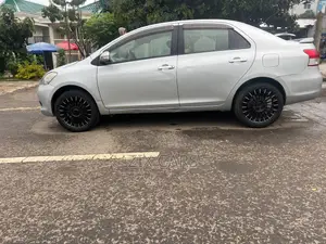 Toyota Yaris 2010 Gray