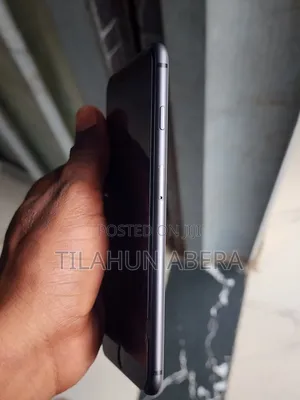 Apple iPhone 8 Plus 64 GB Black
