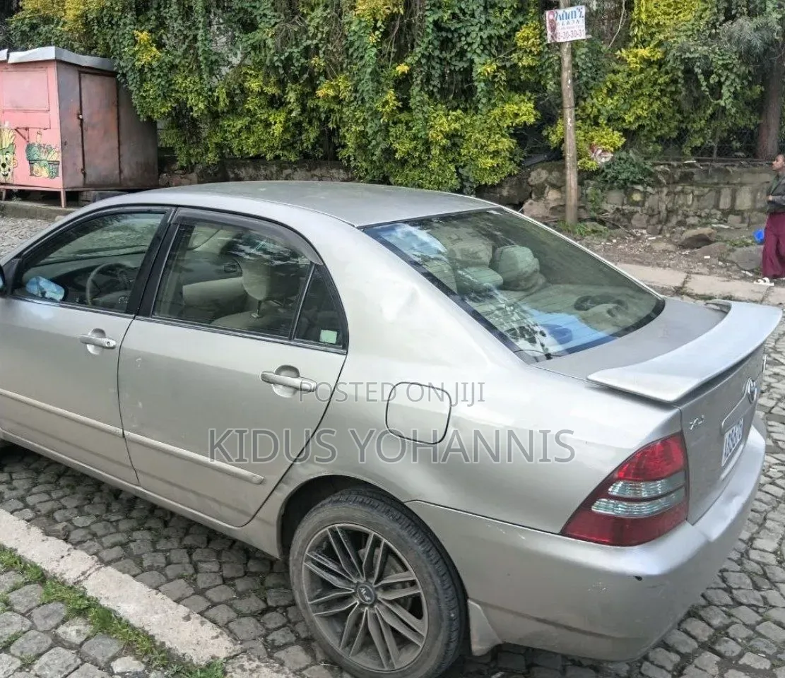 Toyota Corolla 2003 Ivory