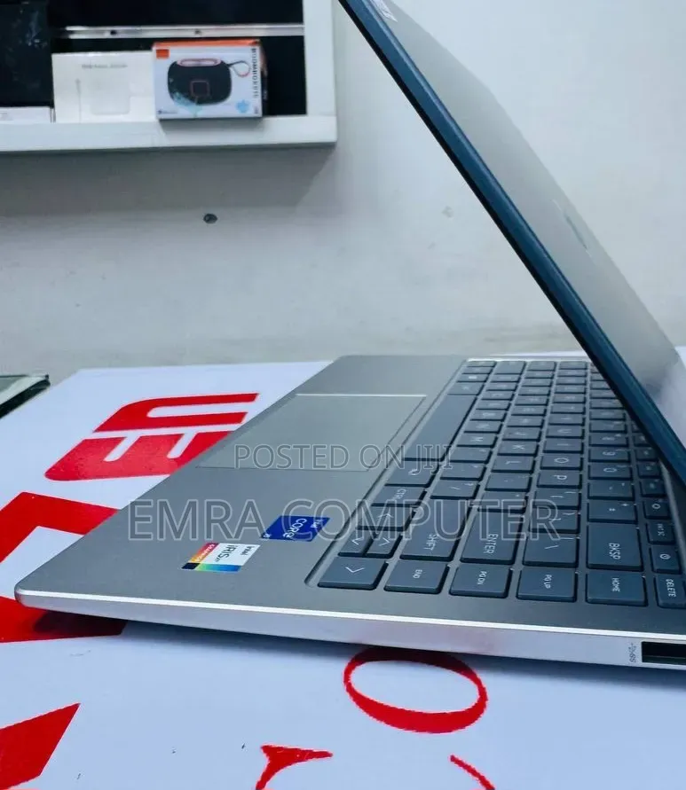 New Laptop HP 16GB Intel Core i5 SSD 512GB