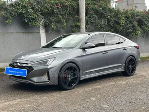 Hyundai Avante 2020 Gray