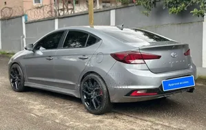 Hyundai Avante 2020 Gray