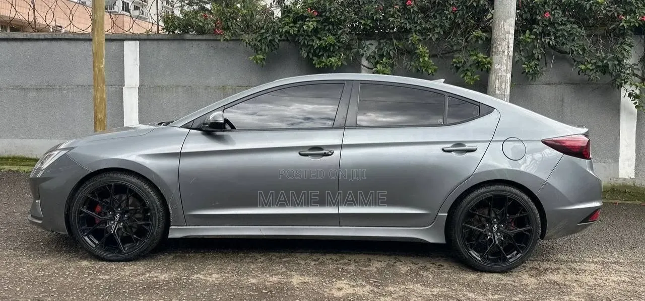 Hyundai Avante 2020 Gray