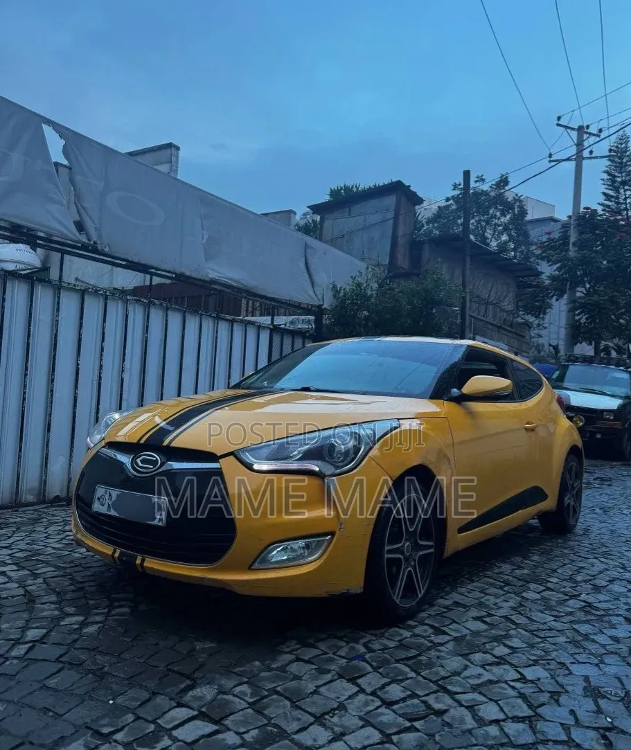 Hyundai Veloster 2013 Yellow