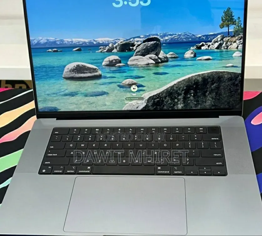 New Laptop Apple MacBook Pro 2021 M1 32GB Apple M1 Pro SSD 512GB