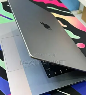 New Laptop Apple MacBook Pro 2021 M1 32GB Apple M1 Pro SSD 512GB