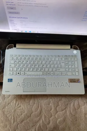 Laptop Toshiba Satellite C55 4GB Intel Core i3 HDD 500GB