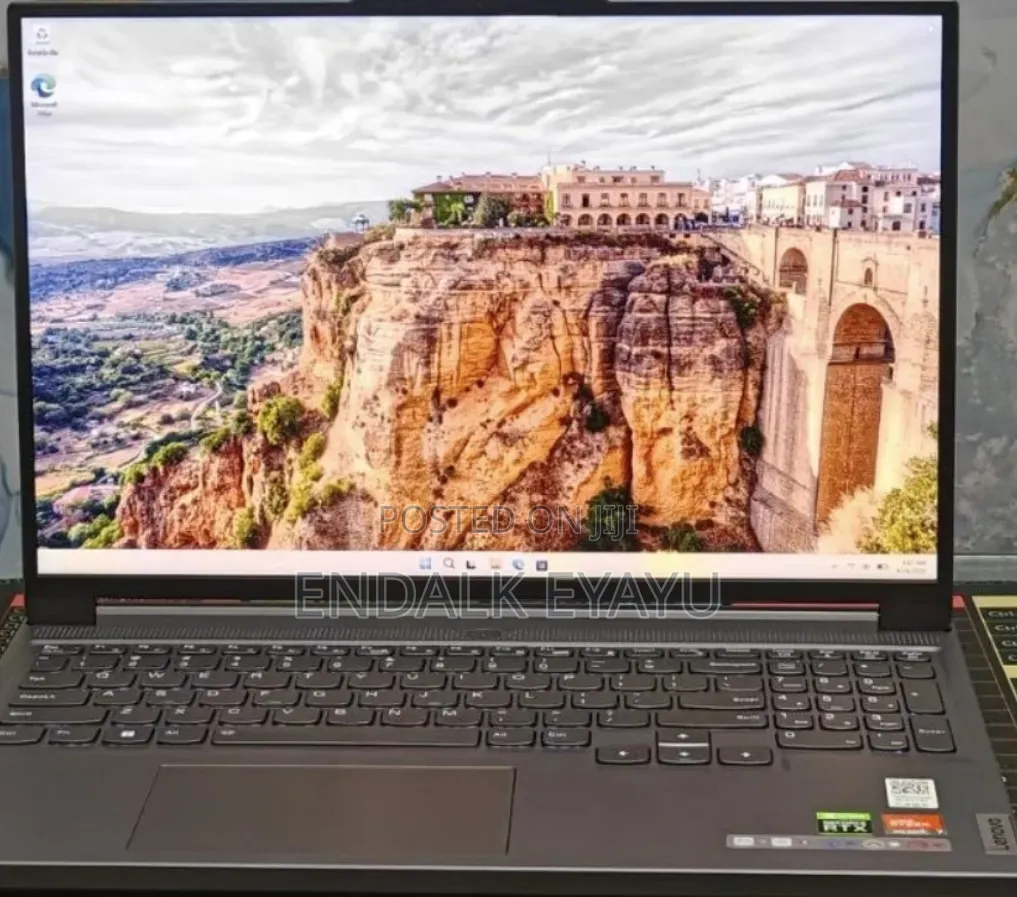 New Laptop Lenovo Legion 5 16GB AMD Ryzen 7 SSD 1T