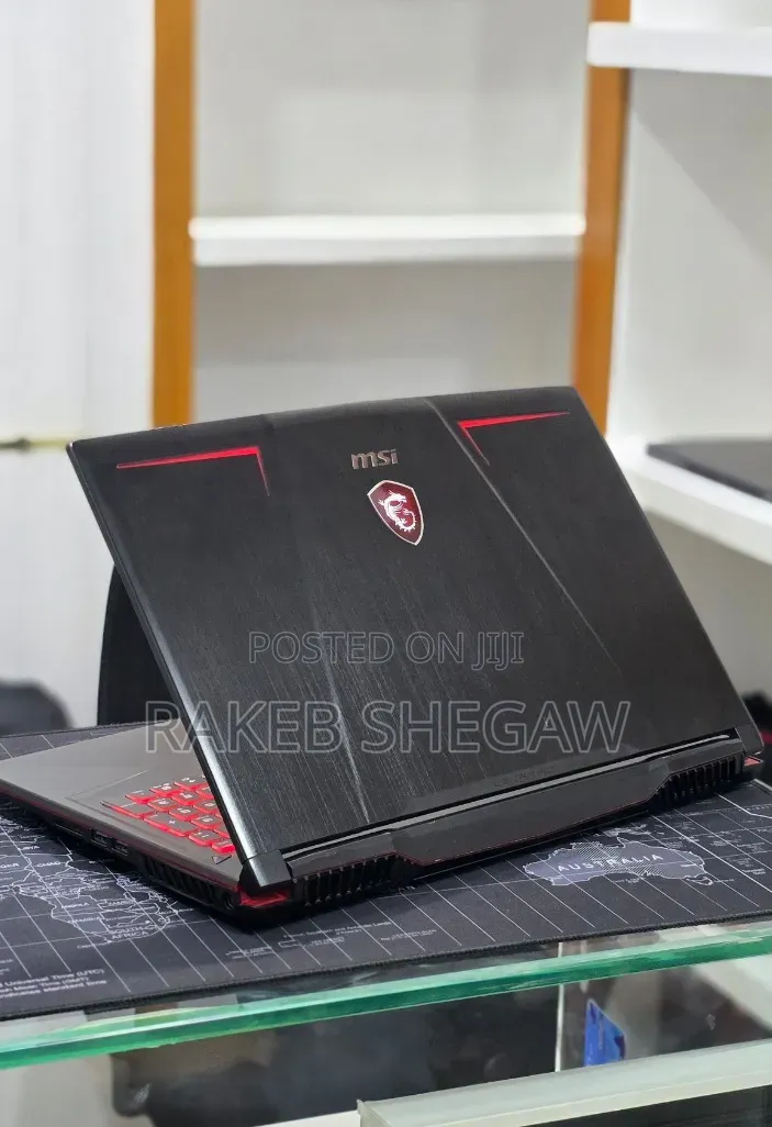 New Laptop MSI GP75 Leopard 16GB Intel Core i7 SSD 256GB