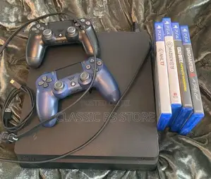 PLAYSTATION 4 Pure Class ( Update)
