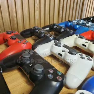 ያልተፈቱ ጽድት ያሉ PS4 Dubai Used Original Joysticks!