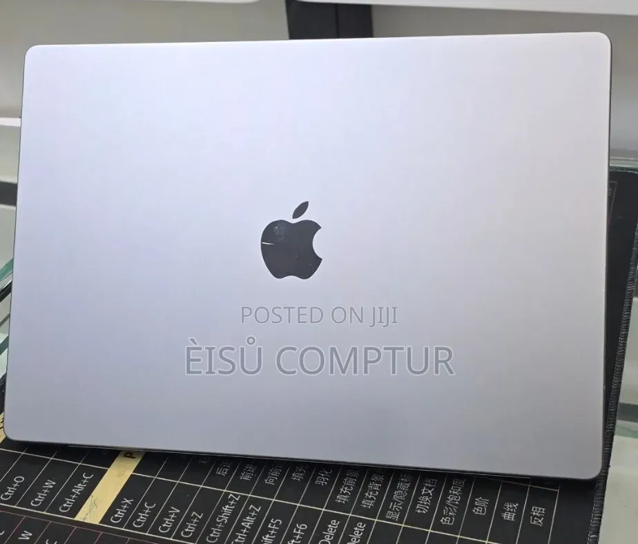 New Laptop Apple MacBook Pro 2021 M1 Max 32GB Apple M1 SSD 1T
