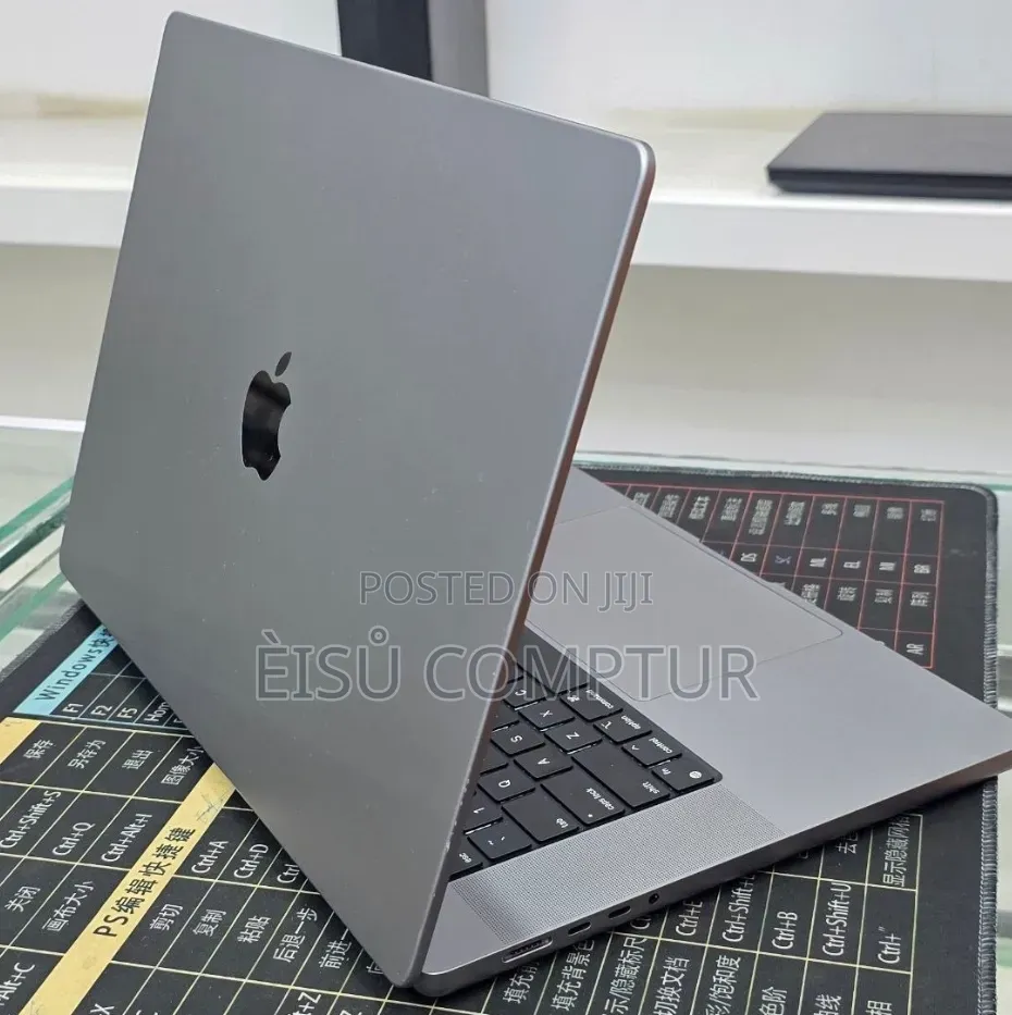 New Laptop Apple MacBook Pro 2021 M1 Max 32GB Apple M1 SSD 1T