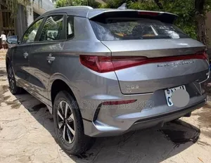 New BYD E2 43 kWh 94 hp FWD 2025 Gray