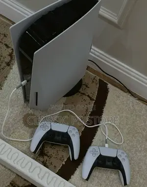 PLAYSTATION 5 { 5 Game Installed}