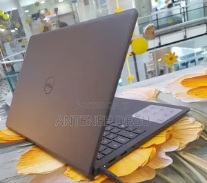 New Laptop Dell Inspiron 15 8GB Intel Core i5 SSD 512GB