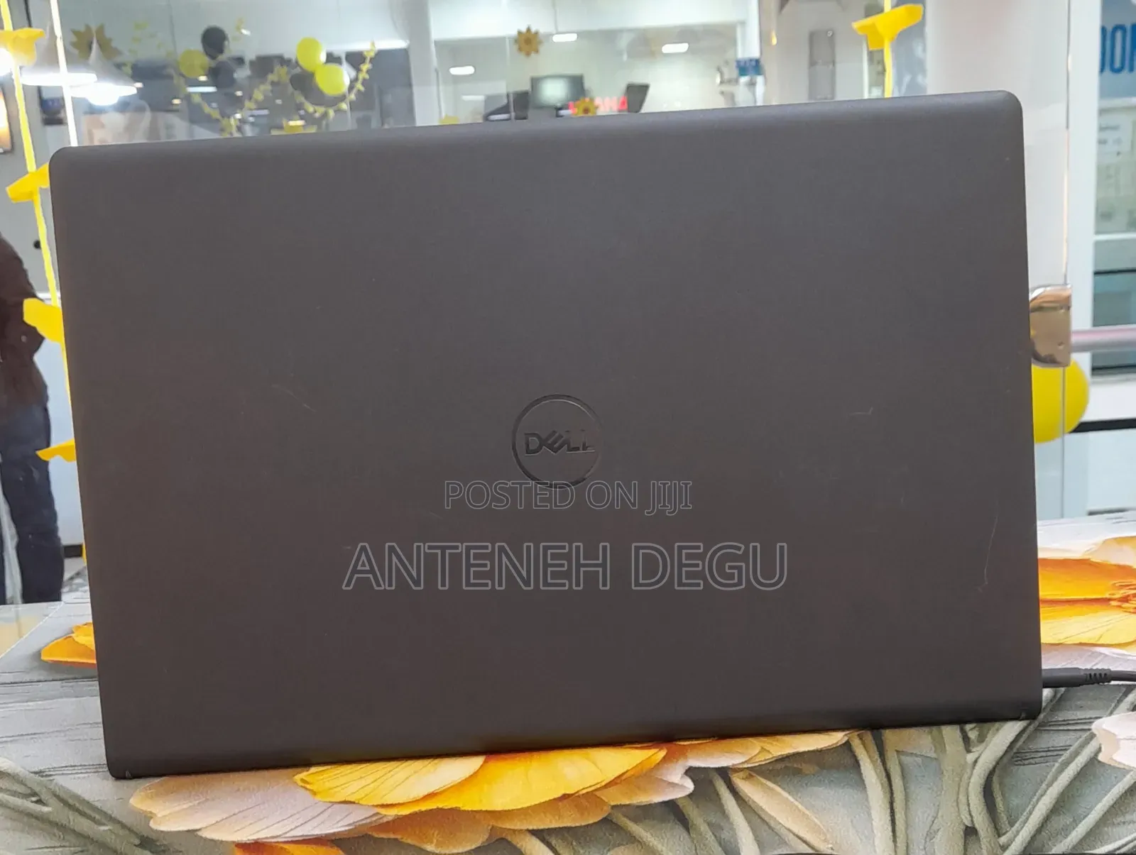 New Laptop Dell Inspiron 15 8GB Intel Core i5 SSD 512GB