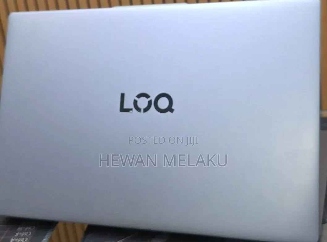New Laptop Lenovo LOQ 15ARP9 12GB Intel Core i5 SSD 512GB