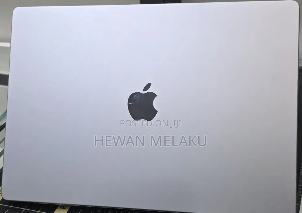 New Laptop Apple MacBook Pro 2021 M1 32GB Apple M1 Max SSD 1T