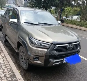 Toyota Hilux Revo Double Cab Deisel 2.8 AWD 2021 Blue
