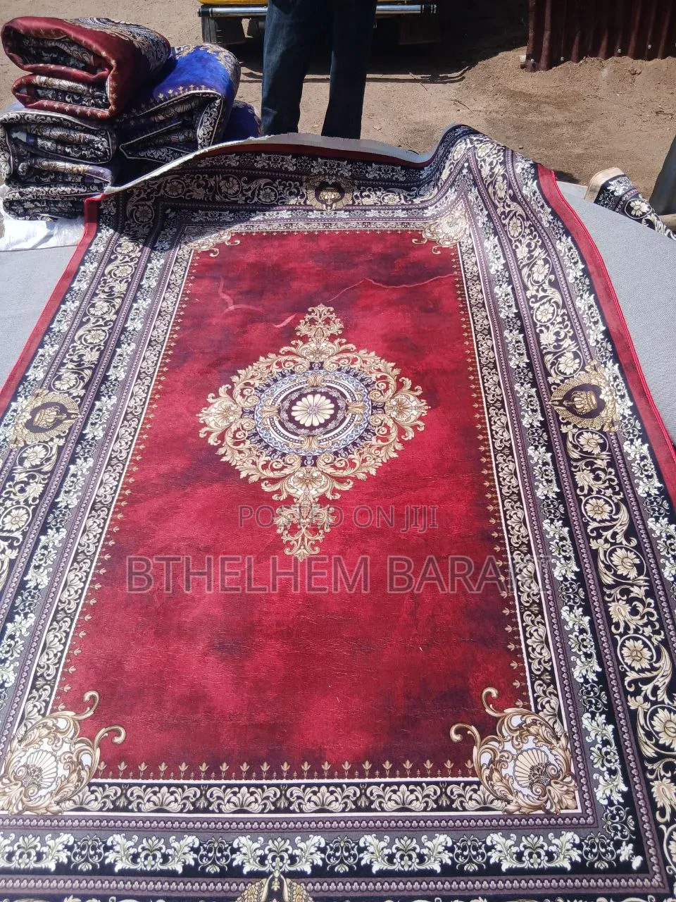 ምንጣፍ በተለያየ አይነት ዲዛይን