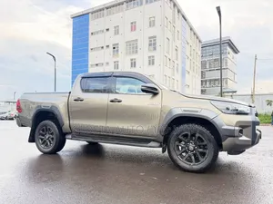 Toyota Hilux Revo Double Cab Deisel 2.8 RWD 2022