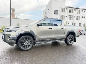 Toyota Hilux Revo Double Cab Deisel 2.8 RWD 2022