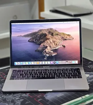 New Laptop Apple MacBook Pro 2019 16GB Intel Core i7 SSD 512GB