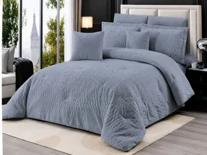 Seven (7) PCS Comforter Set በጣም ውበት ያለው እና ደስ የሚል ሙቀት የሚፈጥር ኮምፈርት