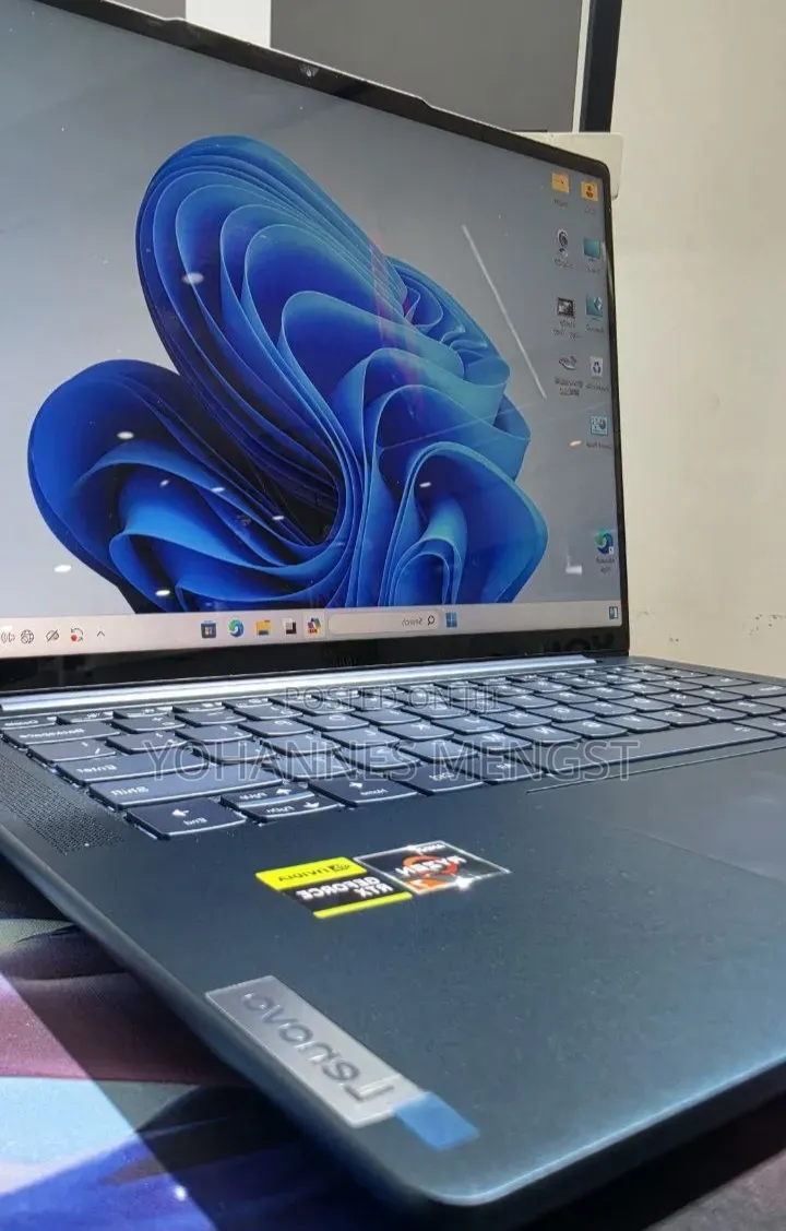 New Laptop Lenovo G780 16GB AMD A8 SSD 512GB