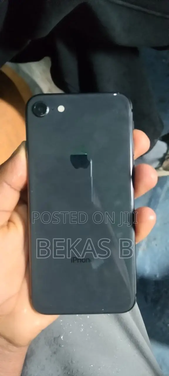 Apple iPhone 8 64 GB Black