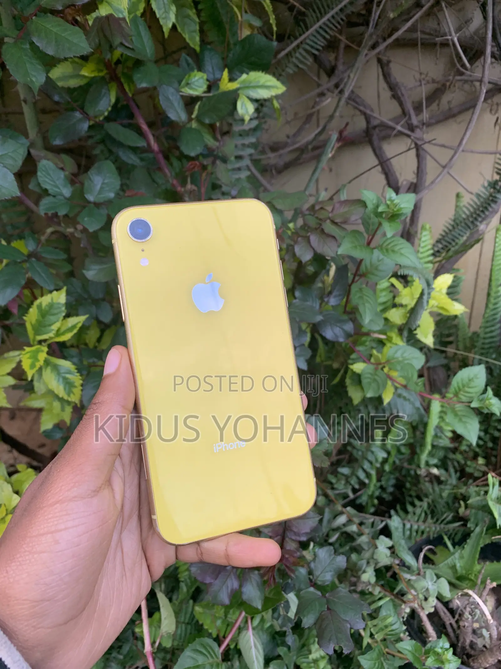 Apple iPhone XR 64 GB Yellow