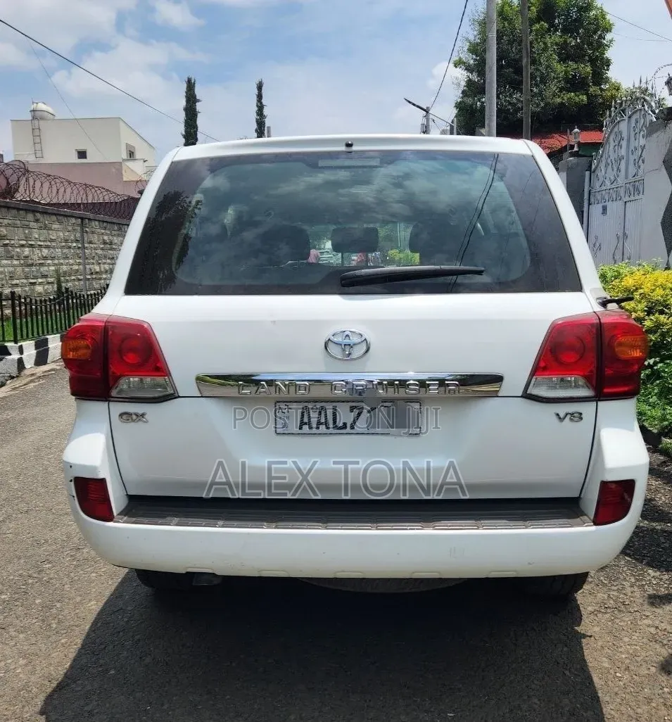 Toyota Land Cruiser 2014 White