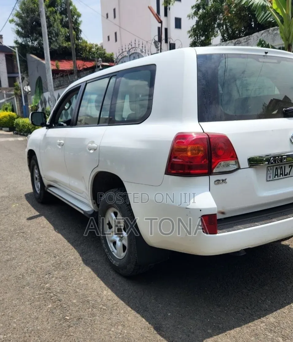 Toyota Land Cruiser 2014 White
