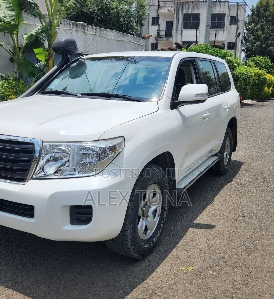 Toyota Land Cruiser 2014 White