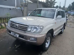 Toyota Land Cruiser 2005 White