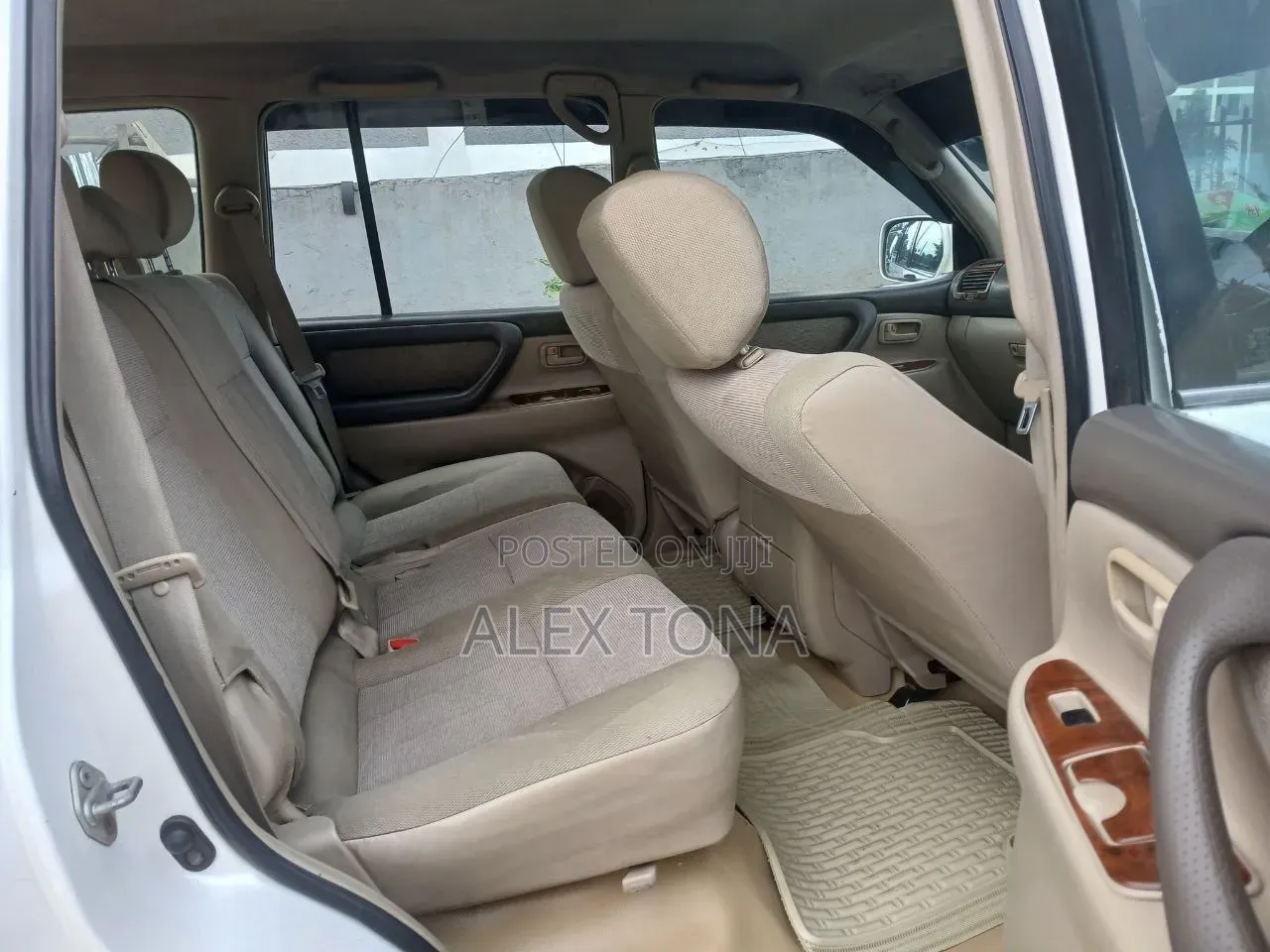 Toyota Land Cruiser 2005 White