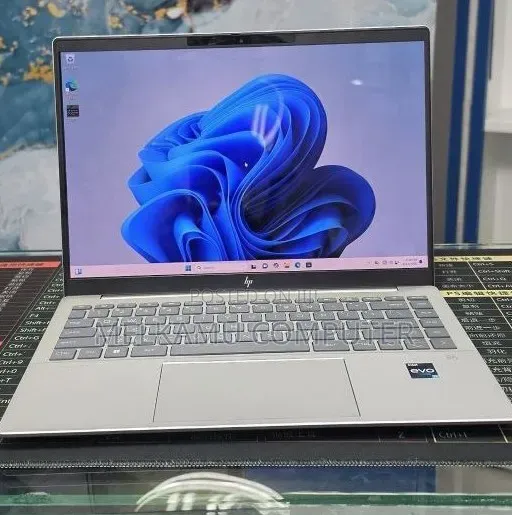 New Laptop HP Pavilion 14 16GB Intel Core i7 SSD 1T