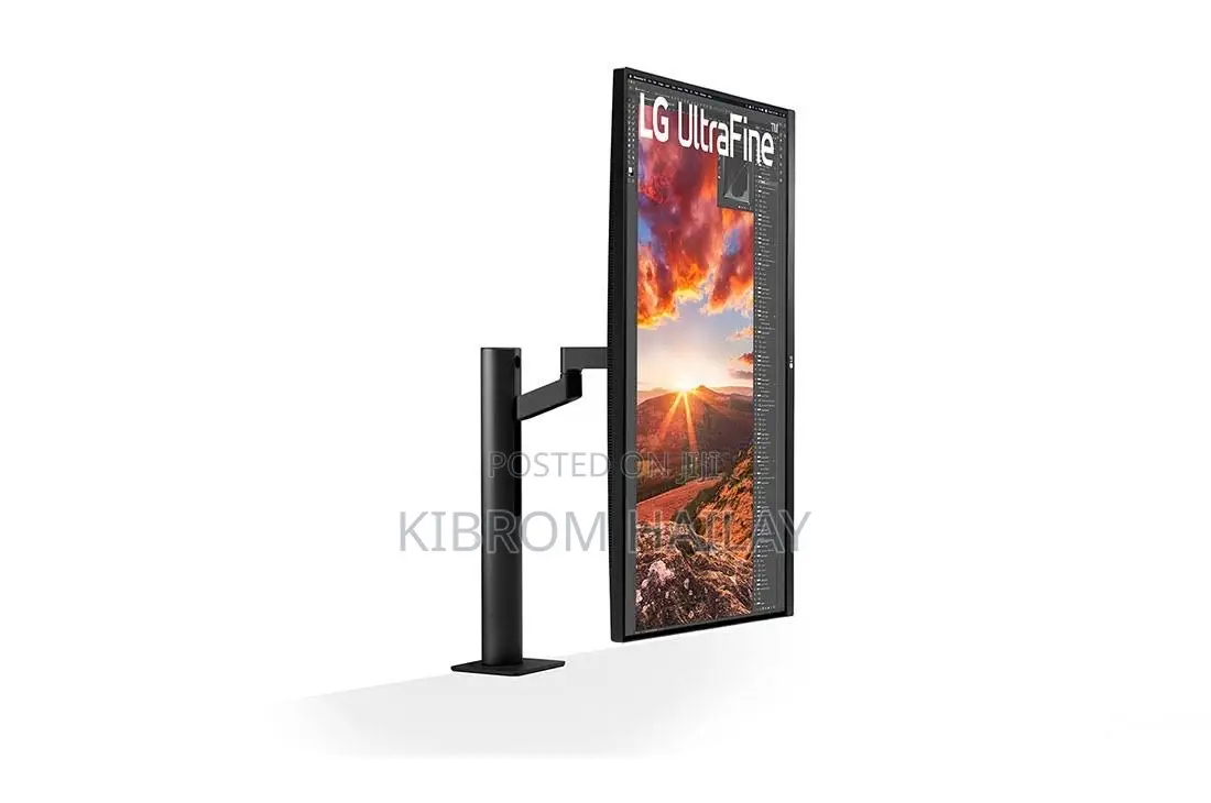 LG UltraFine 32UN880 Monitor
