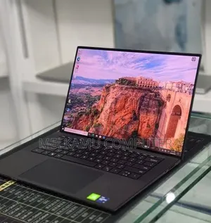 New Laptop Dell Precision 5560 16GB Intel Core i9 SSD 512GB