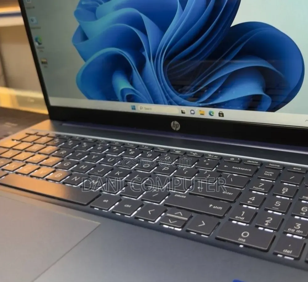 New Laptop HP Pavilion 15 16GB Intel Core i7 SSD 512GB
