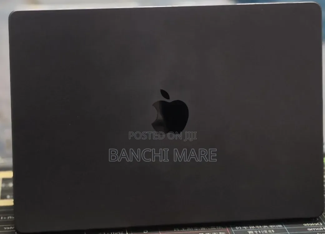 New Laptop Apple MacBook Pro 2024 M4 16GB Apple M4 SSD 512GB
