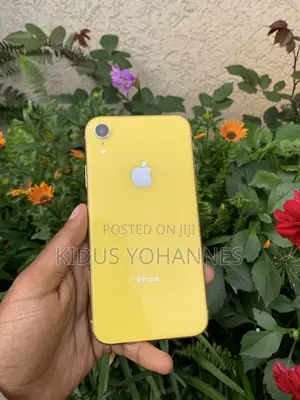 Apple iPhone XR 64 GB Yellow